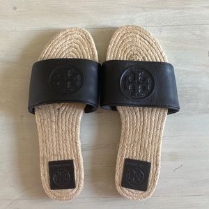 TORY BURCH black leather sandals